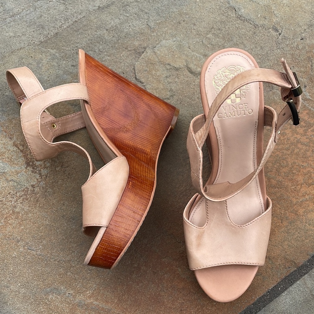 Vince Camuto Wedges